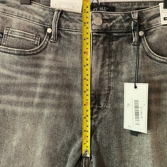 NWT Judy Blue Skinny Fit Mid Rise Gray Wash Jeans Tummy Control Women's 13 / 31 - Picture 12 of 13